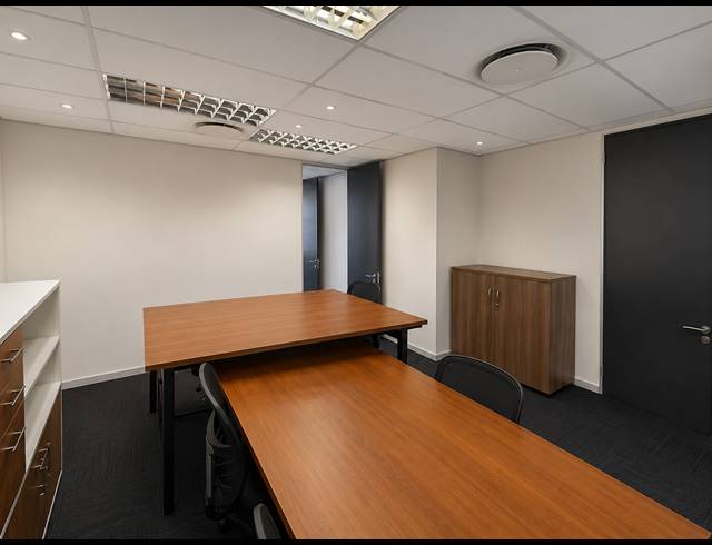 123M² OFFICE FOR SALE IN LONEHILL